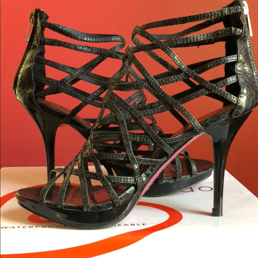 dollhouse black strappy heels